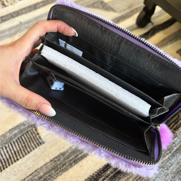 Purple Furry Rabbit Clutch - Picture 3 of 5